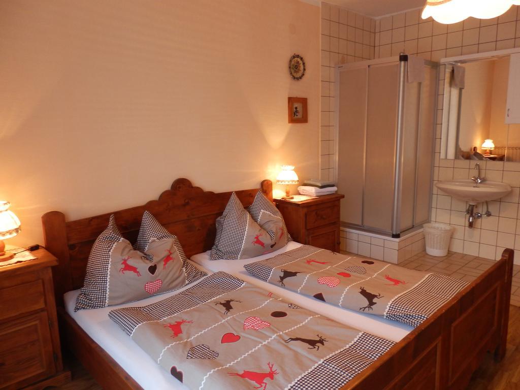 Ferienwohnung Ferienhaus Maier Lind Zimmer foto