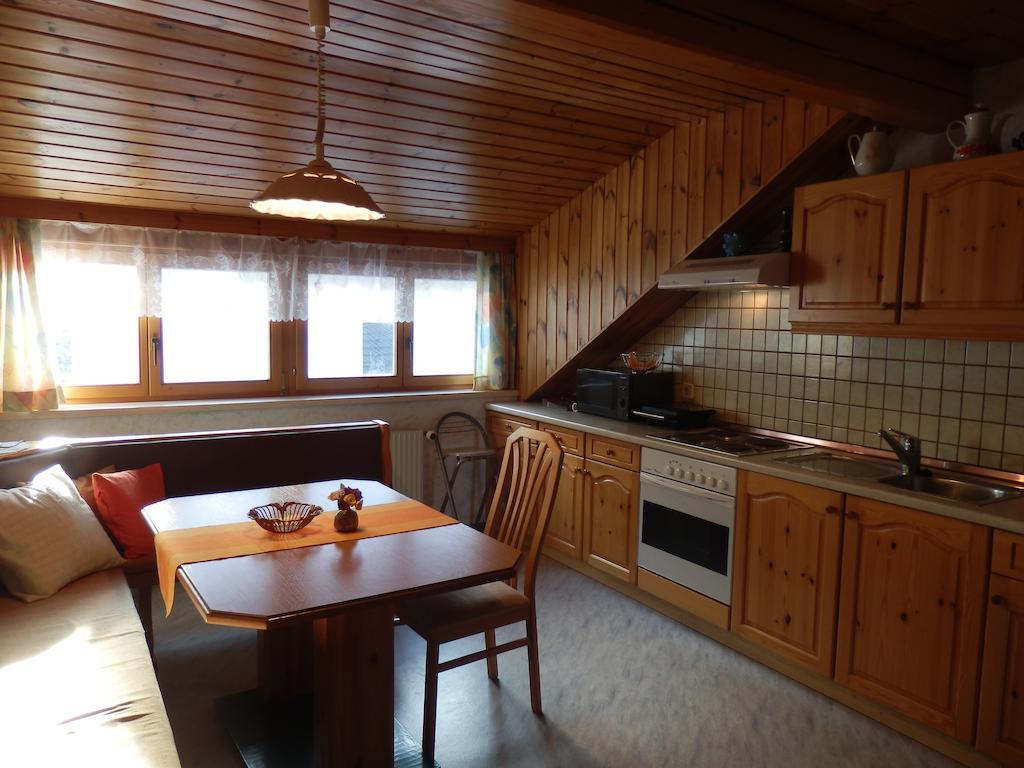 Ferienwohnung Ferienhaus Maier Lind Zimmer foto